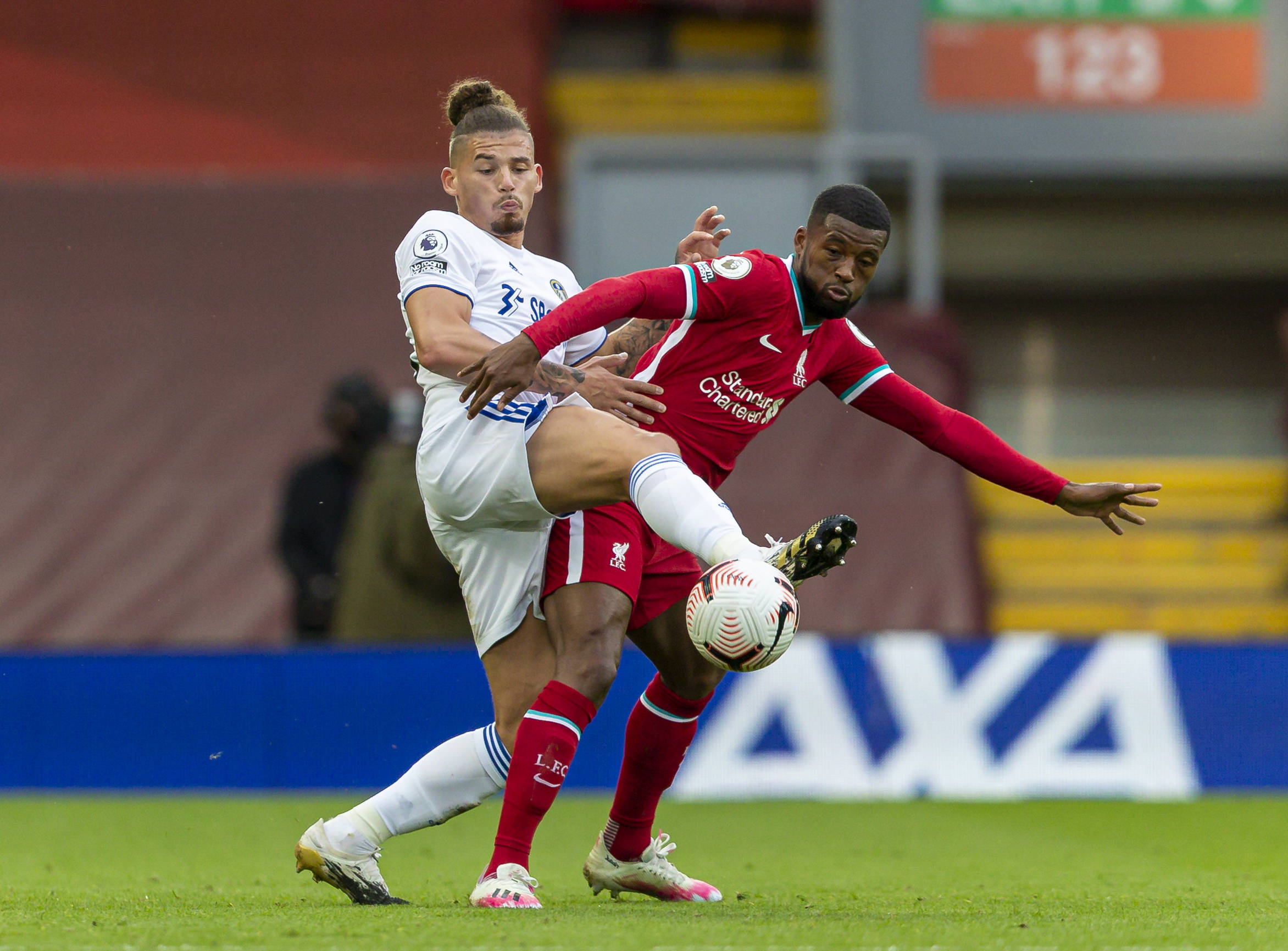 睿在接受採 睿在接受採